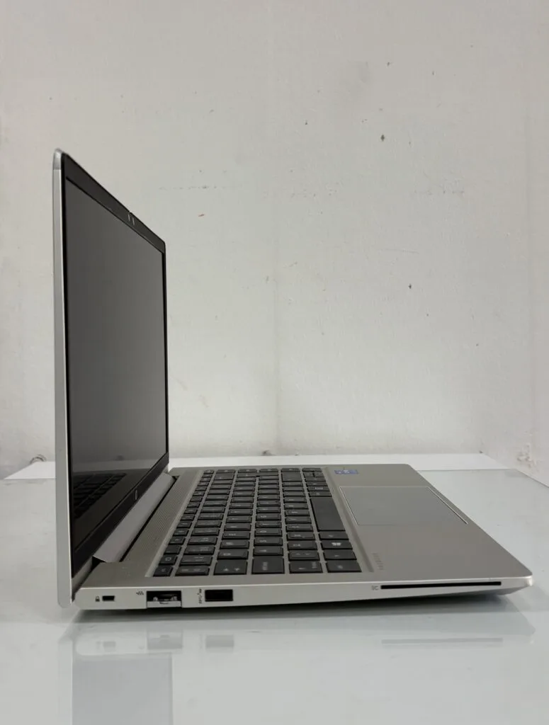 HP ProBook 640 G8 · i5-1135G7 · 8 GB · 512 GB SSD NVMe · 14" FHD 6 HP ProBook 640 G8 · i5-1135G7 · 8 GB · 512 GB SSD NVMe · 14" FHD - Imagen 5
