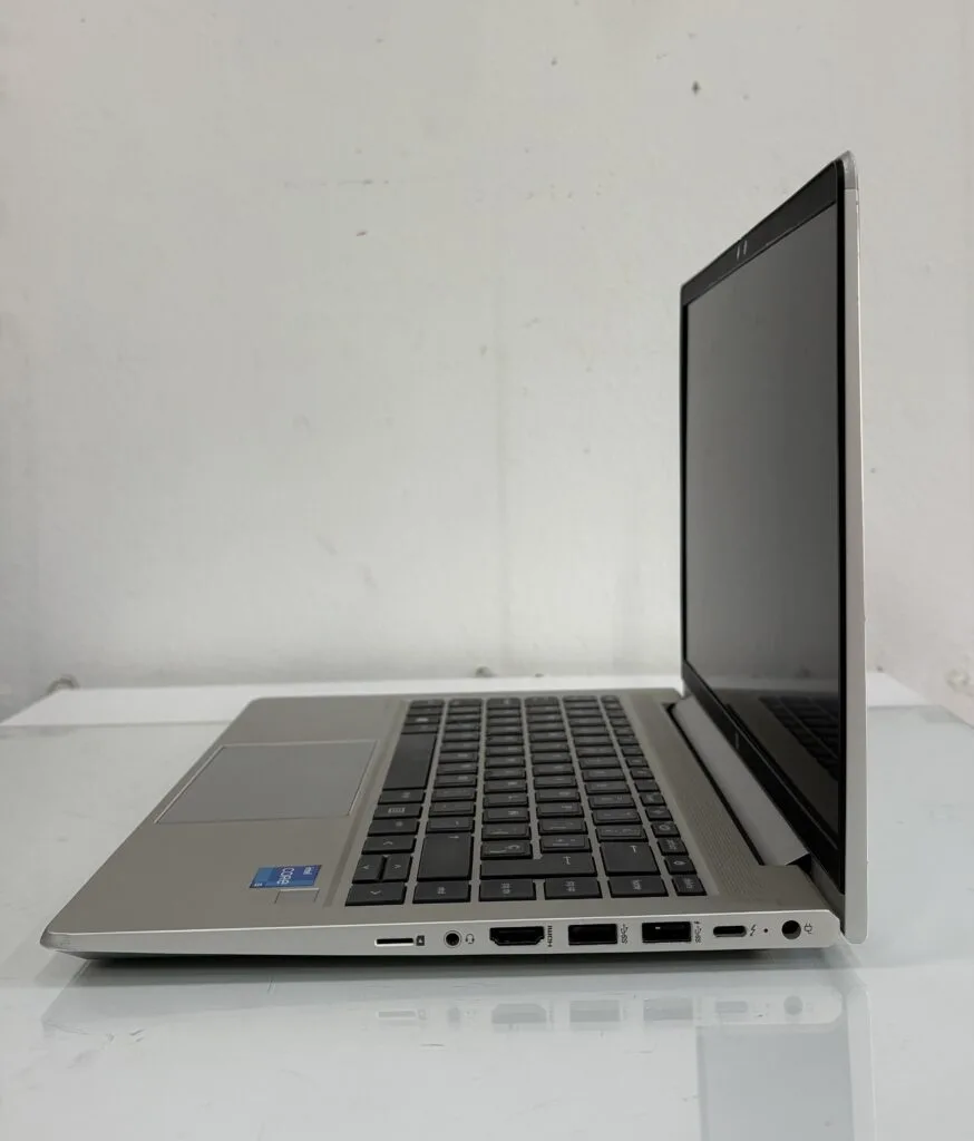 HP ProBook 640 G8 · i5-1135G7 · 8 GB · 512 GB SSD NVMe · 14" FHD 5 HP ProBook 640 G8 · i5-1135G7 · 8 GB · 512 GB SSD NVMe · 14" FHD - Imagen 4